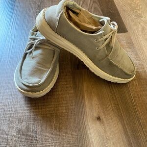 Hey Dude Women’s Light Grey Wendy Loafers